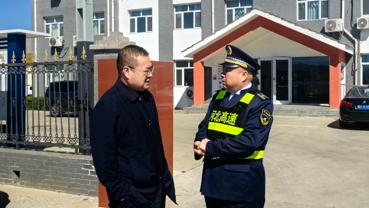 集团公司副总经理夏德胜到承德分公司督导调研